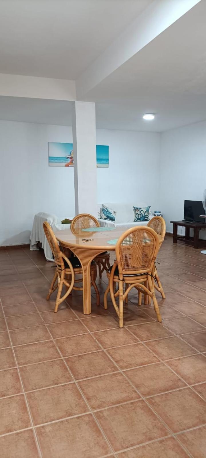 Habitacion En Un Bajo 2 Camas Individual Casa Compartida Abades  Luaran gambar