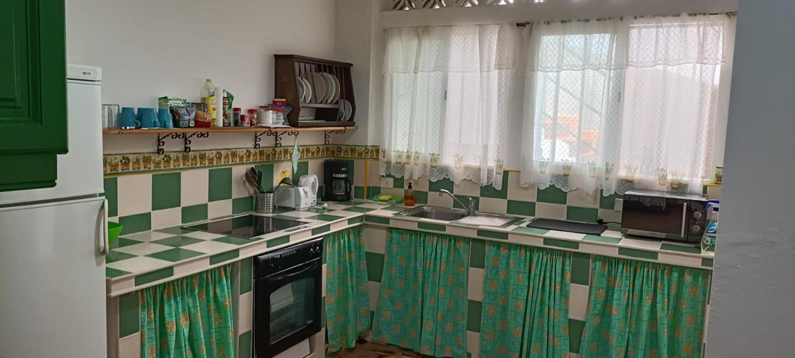 Habitacion En Un Bajo 2 Camas Individual Casa Compartida Abades  Luaran gambar